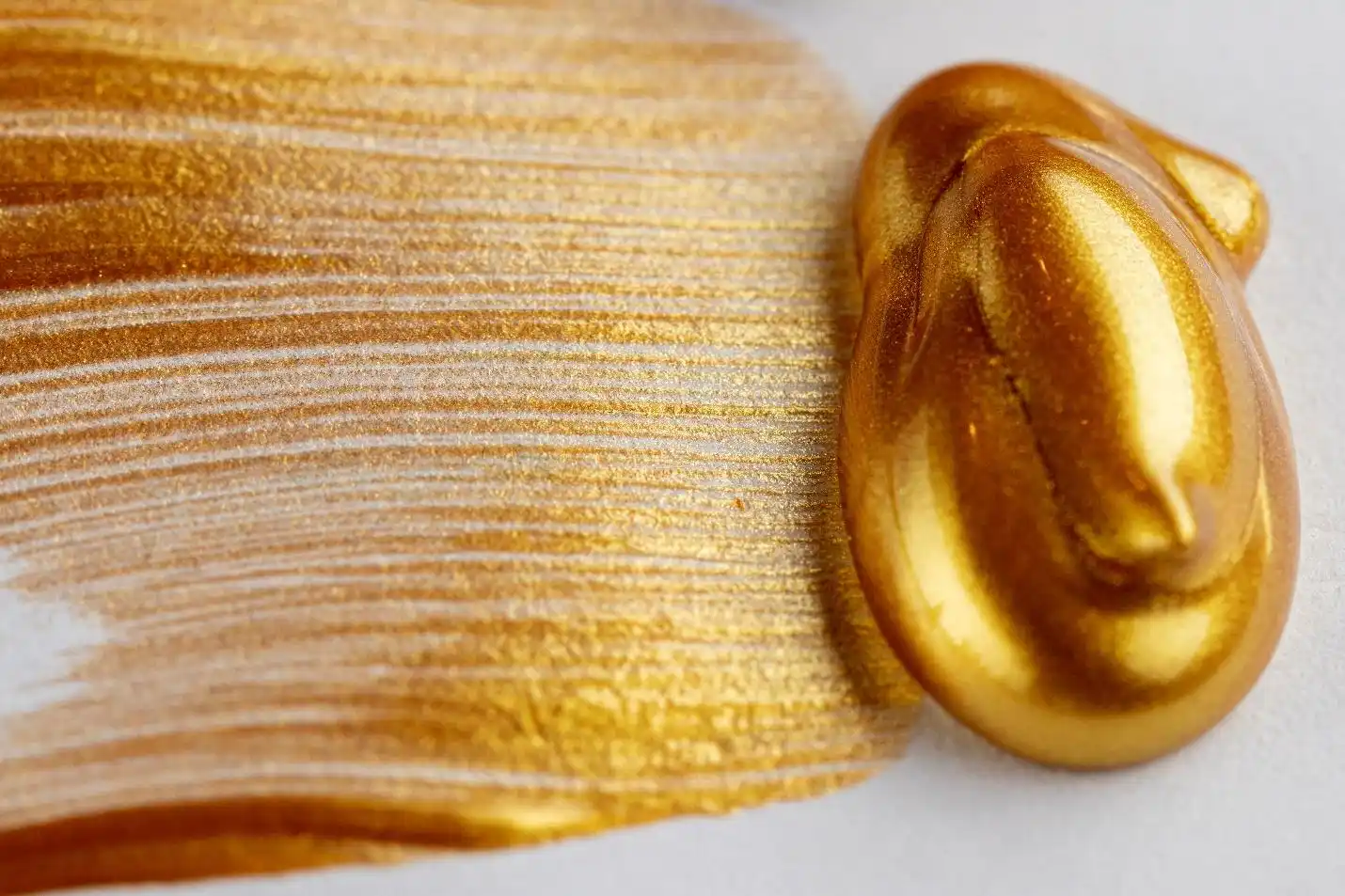 Gold Liquid Paint: Brilliant Uses & Stunning Ideas